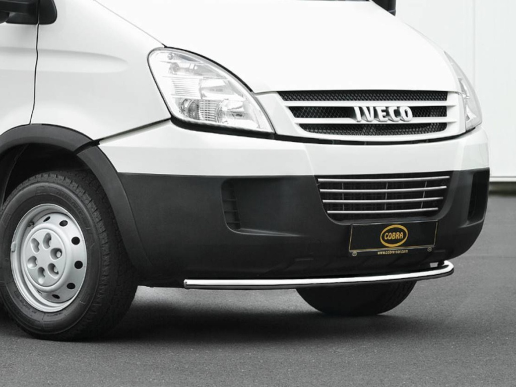 Iveco Daily Bj. 06-10: COBRA Stoßstangengrill