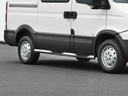 Iveco Daily Bj. 10.06-14 (kurzer Radstand): COBRA Chrom-Seitenschutzrohre mit Trittstufen