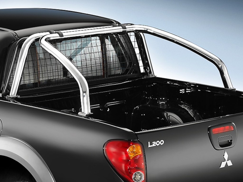 Mitsubishi L200 since 2006: COBRA Styling Bar