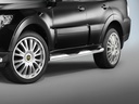 Mitsubishi Pajero V80 Bj. 07-11, KR: COBRA Chrom-Seitenschutzrohr mit Trittstufen