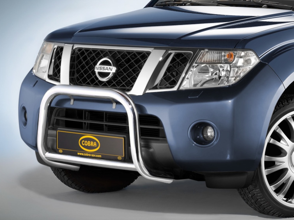 Nissan Pathfinder & Navara Bj. 10-15: COBRA Chrom-Frontschutzbügel