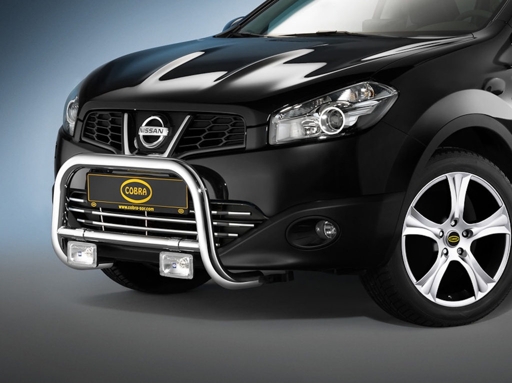 Nissan Qashqai & +2 г.в. 08-14: COBRA хромированная передняя защитная дуга
