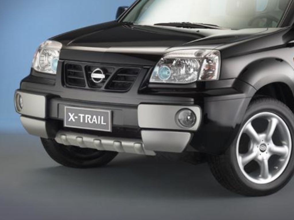 Nissan X-Trail T30 2001–2004: COBRA Front Apron Styling Element