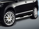 VW Touareg anni 10-16: COBRA barre di protezione laterali cromate con gradini