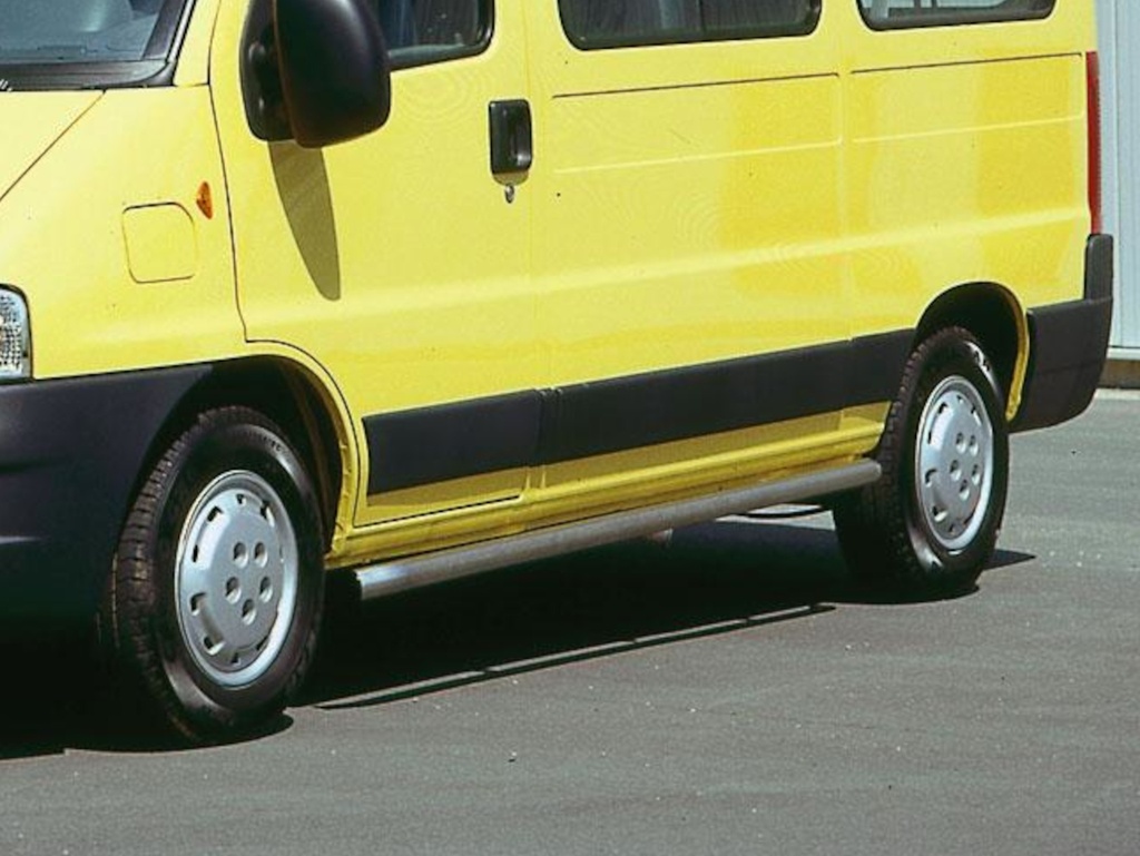 [FIAT1067] COBRA zijdelingse beschermbuizen voor Fiat Ducato bouwjaar 2002-2006 (lange wielbasis) | geborsteld roestvrij staal (zijdeglans)
