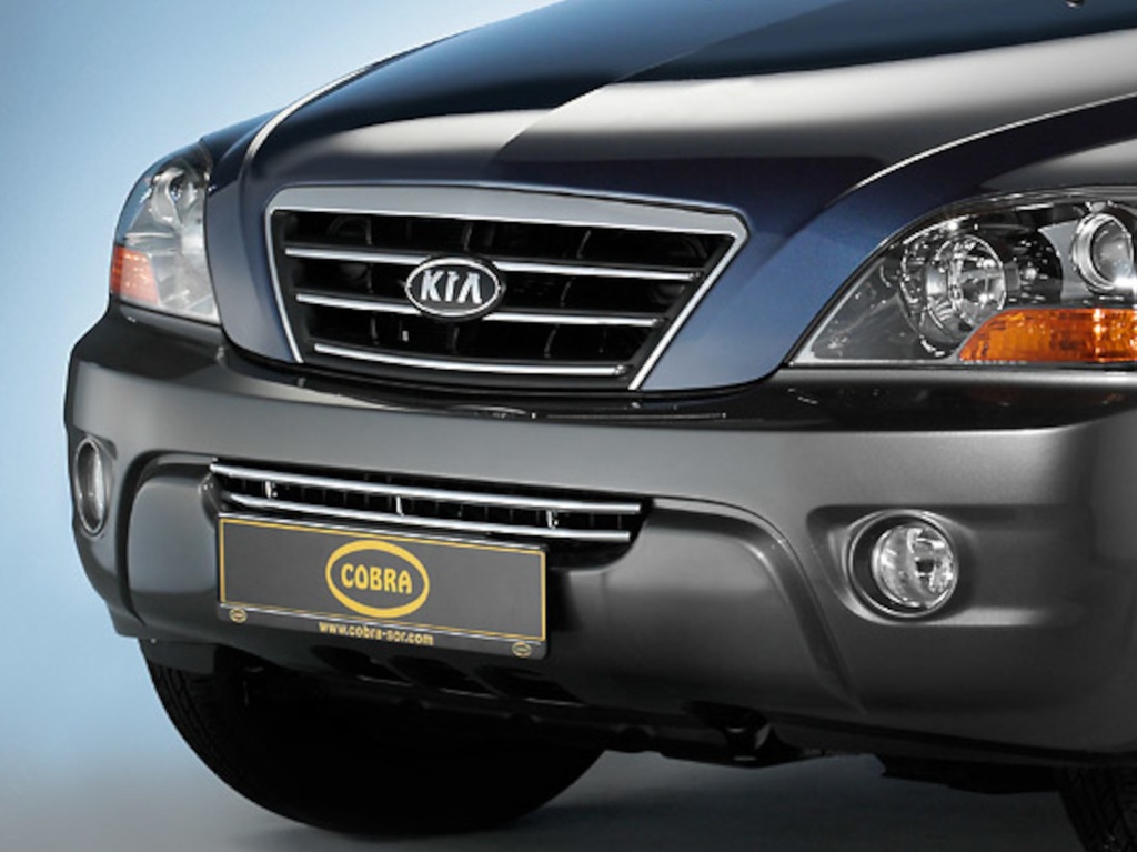 [KIA1253] OE Kia Sorento Bj. 06-09: COBRA Stoßstangengrill
