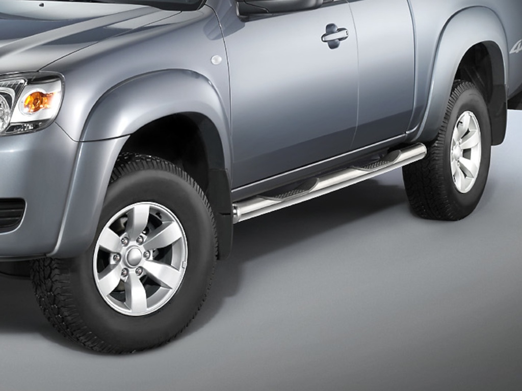 [MAZ1057] Mazda BT 50 Bj. 07-12: COBRA Chrom-Seitenschutzrohr mit Trittstufen