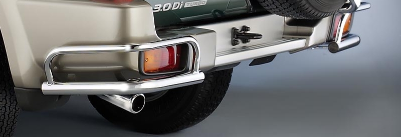 [NIS1039] Nissan Patrol GR 2002-2004: COBRA Ecken-Chrom-Heckschutzbügel