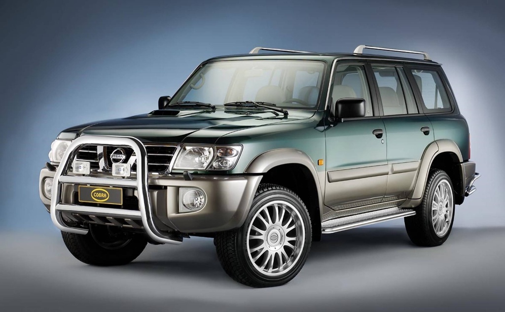 [NIS09906ES] Nissan Patrol Y61 | Short Wheelbase: COBRA Running Boards