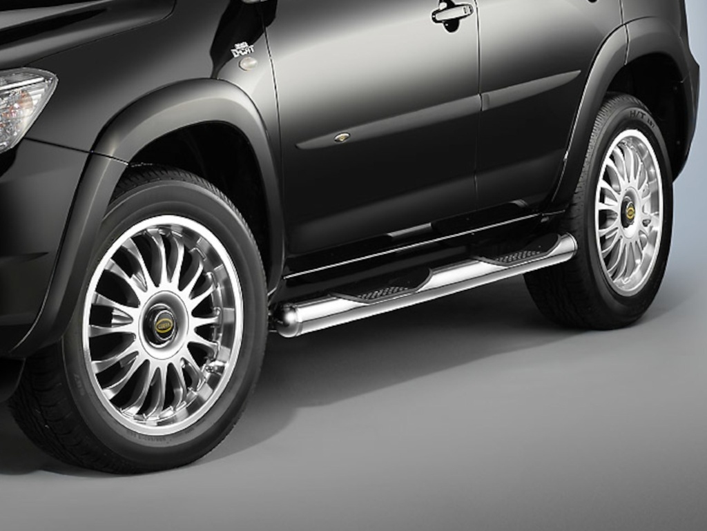 [TOY1363] Toyota RAV4 Bj. 06-13: COBRA Chrom-Seitenschutzrohre mit Trittstufen
